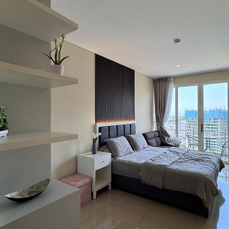 Nagoya Thamrin Apartment High Floor With View Buitenkant foto