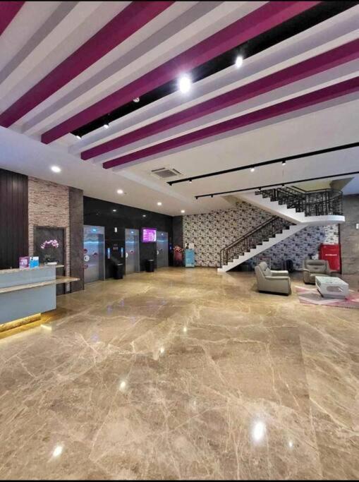 Nagoya Thamrin Apartment High Floor With View Buitenkant foto