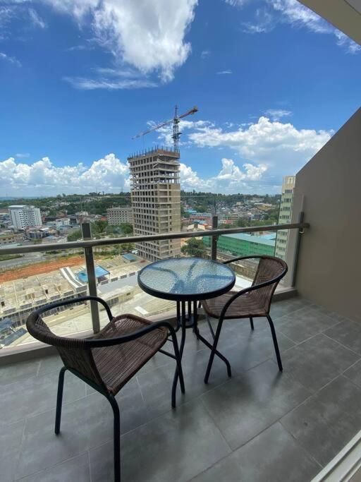 Nagoya Thamrin Apartment High Floor With View Buitenkant foto