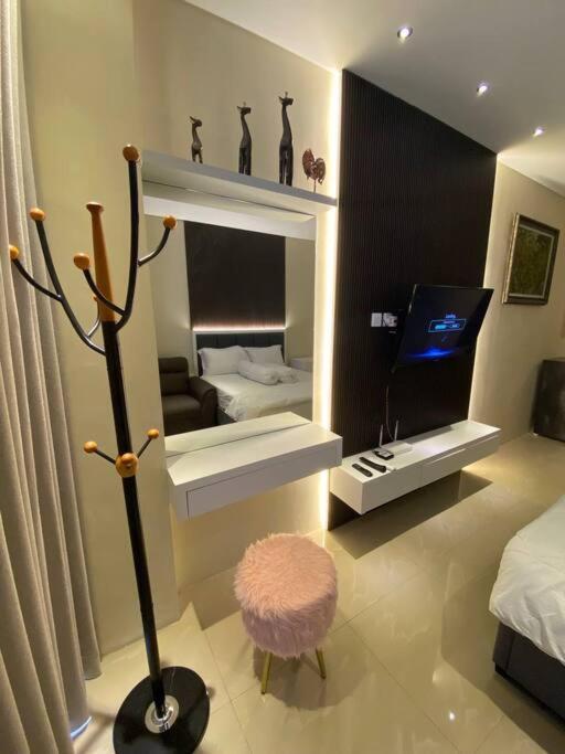 Nagoya Thamrin Apartment High Floor With View Buitenkant foto