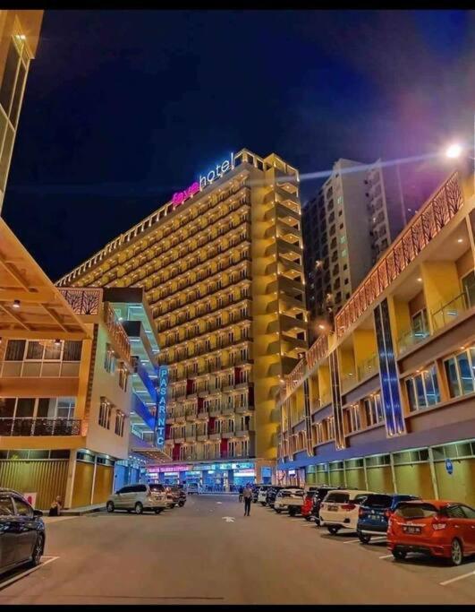 Nagoya Thamrin Apartment High Floor With View Buitenkant foto