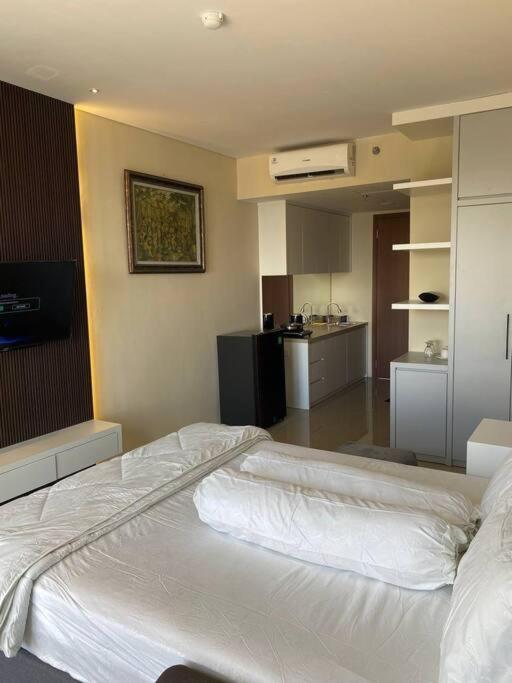Nagoya Thamrin Apartment High Floor With View Buitenkant foto