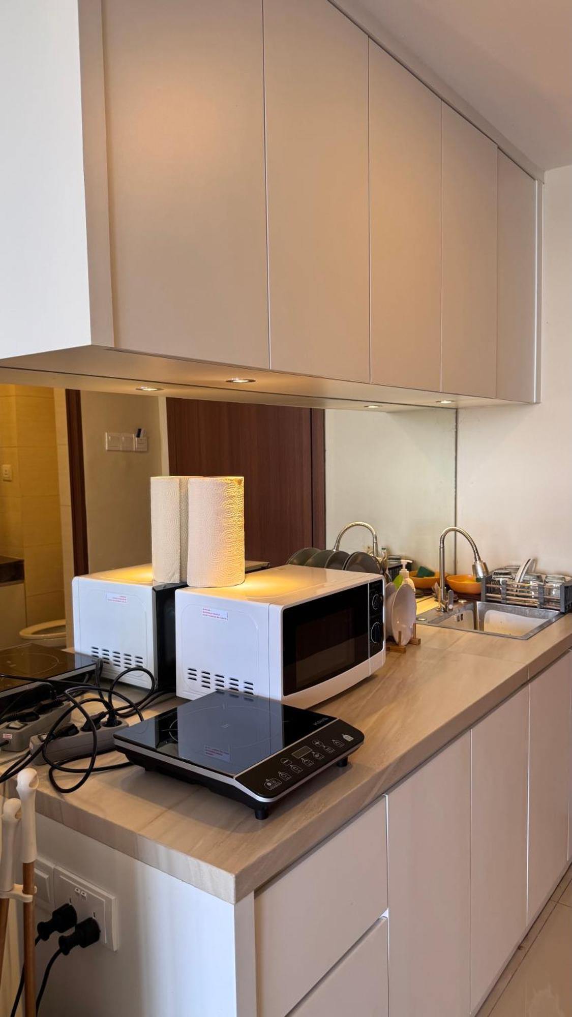 Nagoya Thamrin Apartment High Floor With View Buitenkant foto