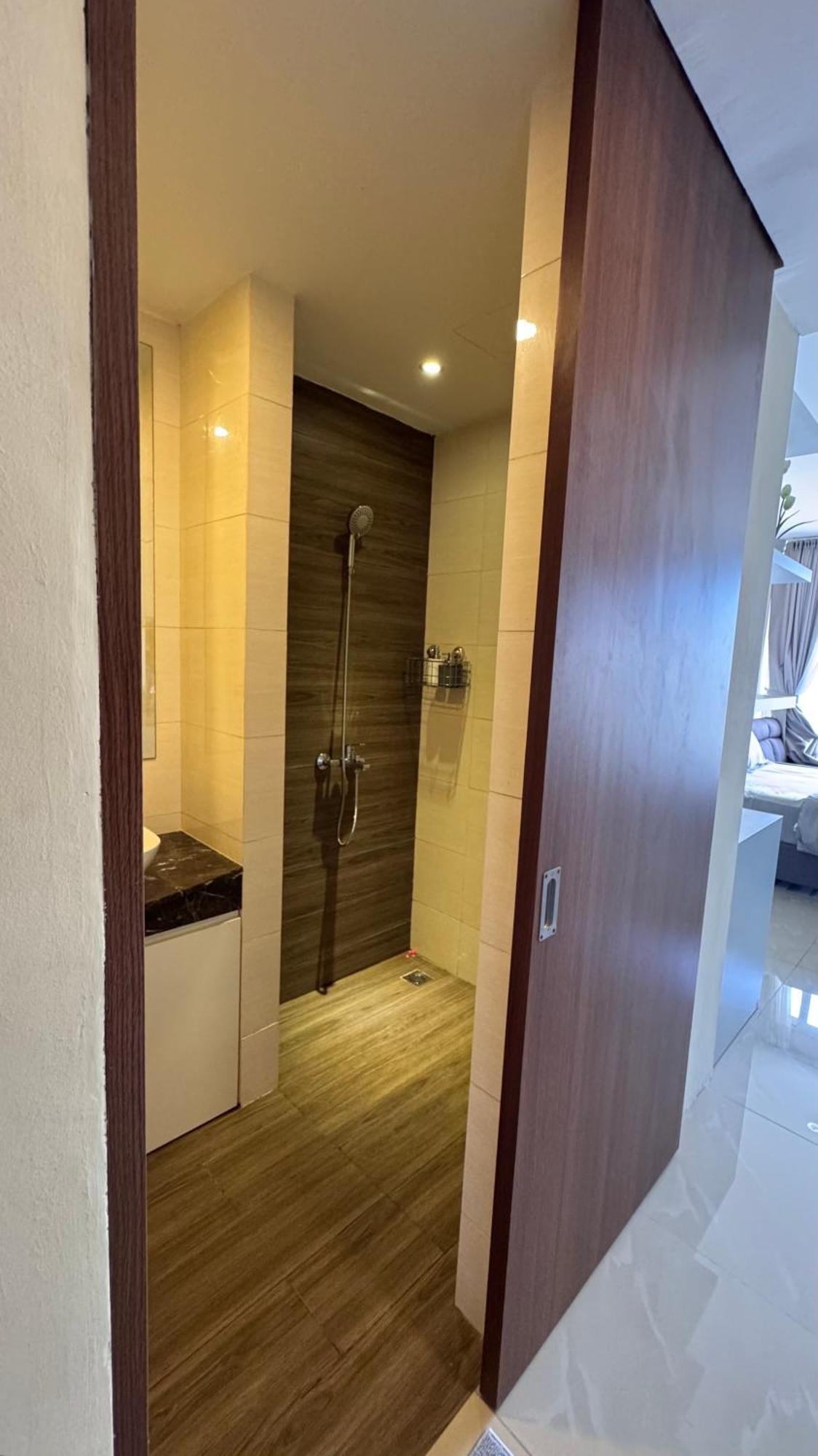 Nagoya Thamrin Apartment High Floor With View Buitenkant foto