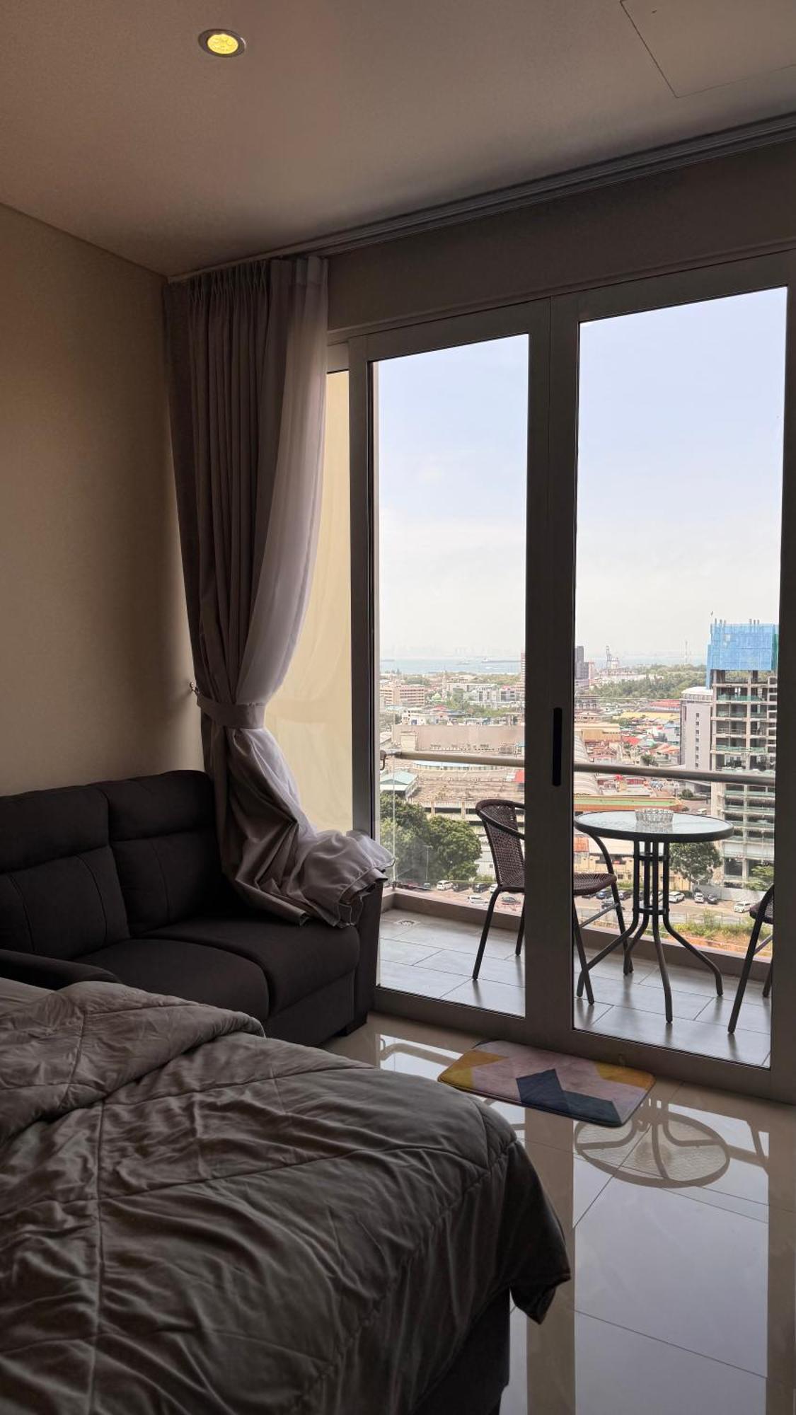 Nagoya Thamrin Apartment High Floor With View Buitenkant foto