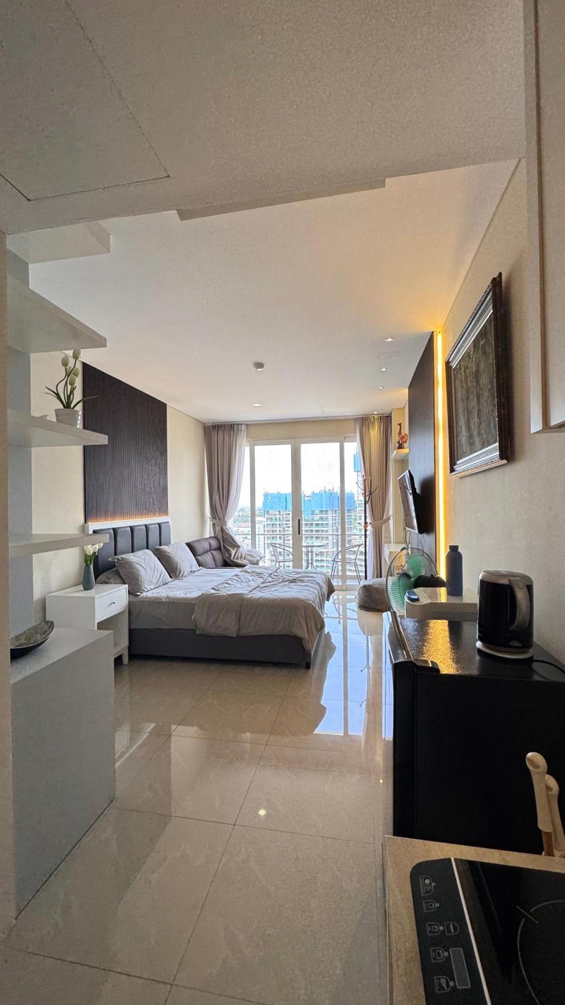Nagoya Thamrin Apartment High Floor With View Buitenkant foto