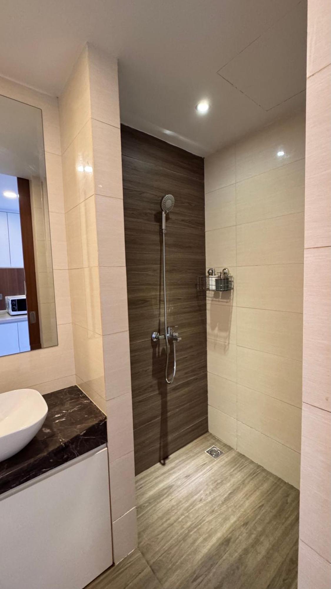 Nagoya Thamrin Apartment High Floor With View Buitenkant foto