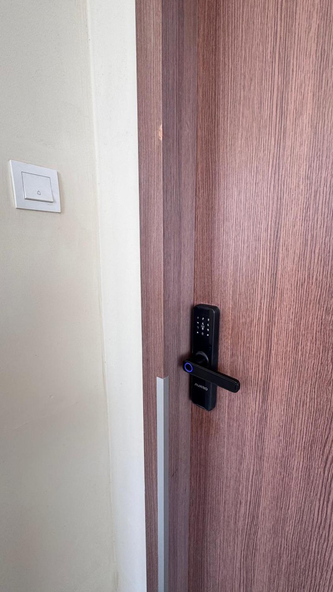 Nagoya Thamrin Apartment High Floor With View Buitenkant foto